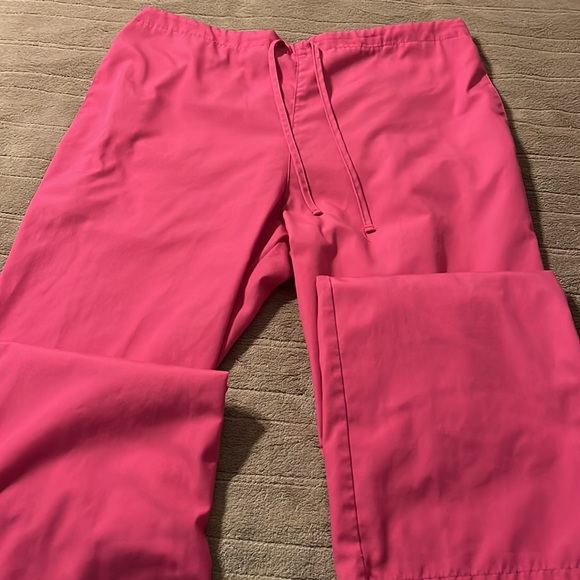 Bundle of scrubs - Picture 2 of 5